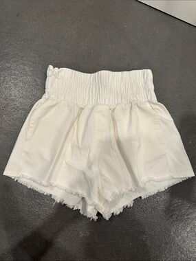 High-Waist White Smocked Waistband Women's Shorts 100% cotton